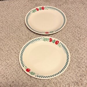 Corelle farm fresh 2 Cream Plates with Red and Green Pattern
